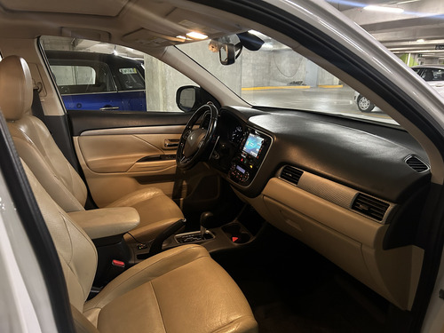 Mitsubishi Outlander 2.4 Limited Cvt