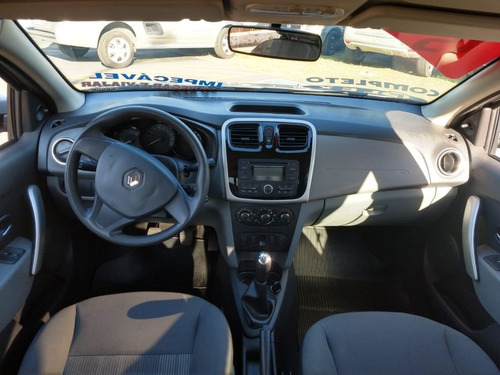 Renault Logan 1.6 Expression 8v