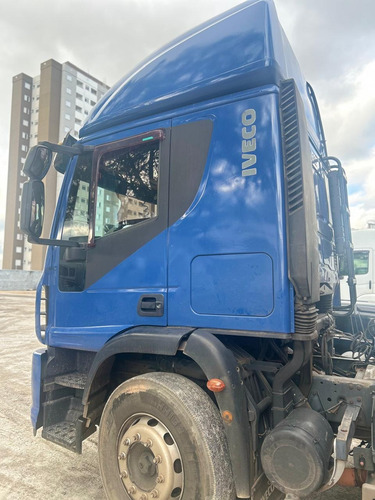 Iveco Cursor 330, 4x2, Teto Alto Ano 2011