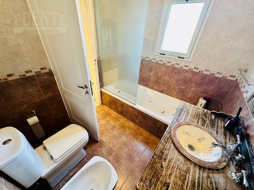 Casa En Barrio Fincas De San Vicente Golf Venta - Alquiler Amueblado