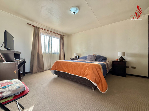 Se Vende Linda Casa En Belloto Centro