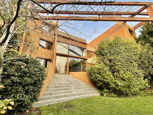 En Condominio: Vía Aurora, Lo Curro, 2.400 M2 Terreno