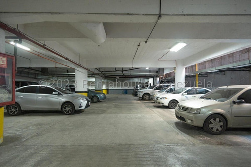 Imagen 9 de 22 de Edificio En Venta Los Cortijos De Lourdes I