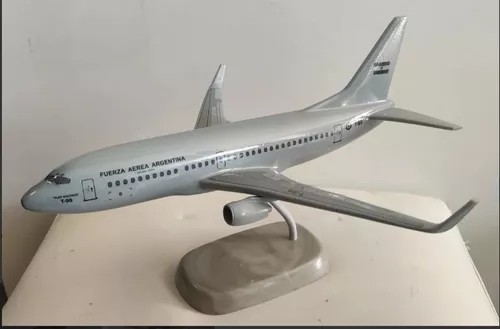 Maqueta Avion De Resina 737 Fuerza Aerea Argentina