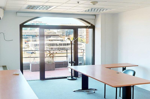 Excelente Oficina Con Vista Al Puerto Y A La Ciudad | Ubicación Estratégica | Muy Buen Estado