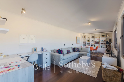 Casa En Venta De 3 Dorm. En Lo Barnechea