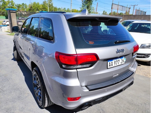 Imagen 7 de 11 de Jeep Grand Cherokee 2016 6.4 Srt Atx 465hp At