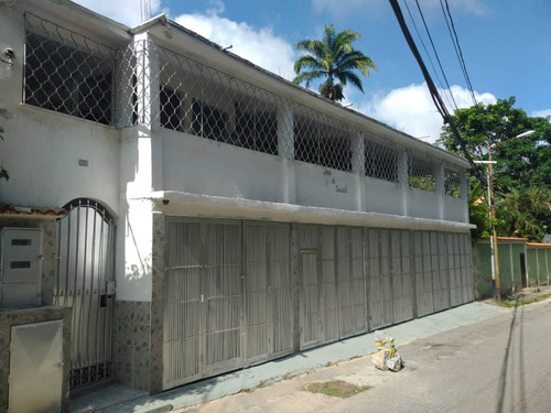 Dos Casas Con Tres Anexos En macarena Sur Los Teques