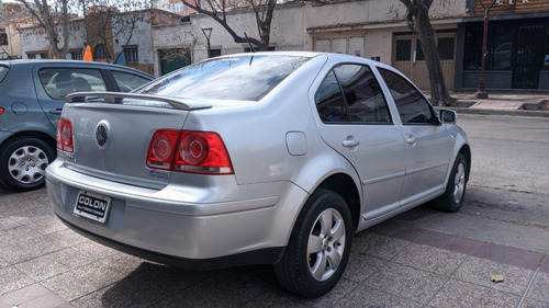 Imagen 11 de 15 de Volkswagen Bora 2010 2.0 Nafta Trendline