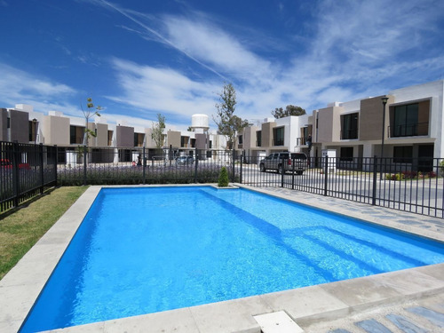 Casatuya, Casa En Venta En San Gerardo Modelo Viena. Aguasca