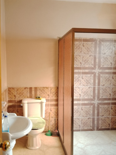 Sr Vende Amplia Y Bonita Casa De 4 Recámaras En Col. Gertrudis Sánchez