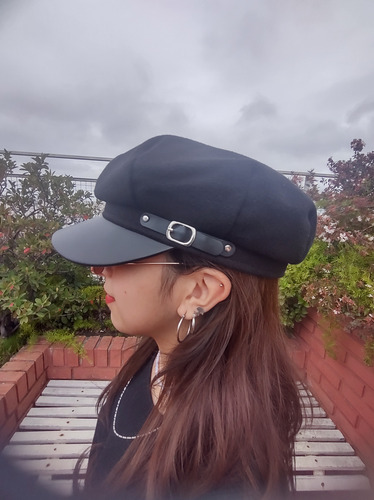 Boina Gorra Vicera Cuero Hebilla Abrigado Paño Colore Vario Amarillo Unico Liso