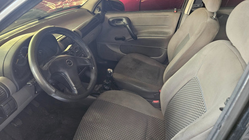 Chevrolet Corsa Classic 1.0 Life Flex Power 4p 70 hp