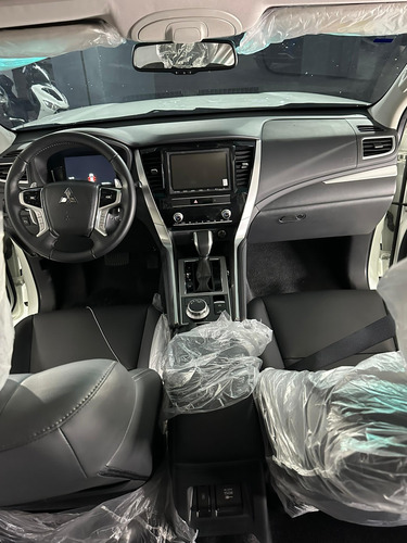 Mitsubishi Montero 2023