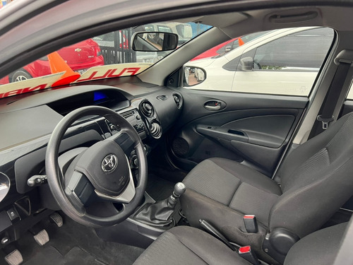 Imagen 8 de 8 de Toyota Etios X 1.5 6m/t 2020