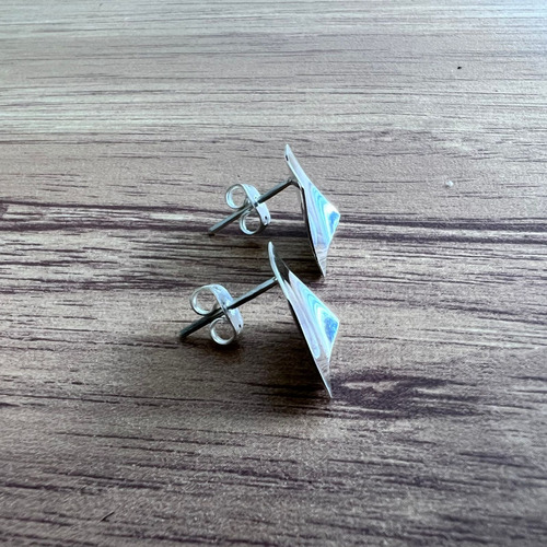 Arete Broquel Cuadro Liso De Plata .925 Agálea Mujer