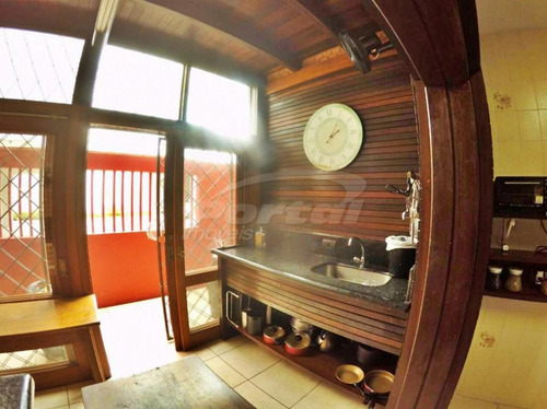 Imagem 11 de 15 de Excelente Sobrado 4 Quartos, Sendo 3 Suítes E 1 Suíte Master No Centro De Balneário Piçarras/sc (cód. 10000) - 35710000v