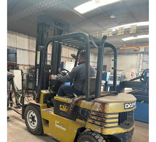 Minicargadora Implementó Aditamento Excavador Bob Cat 607