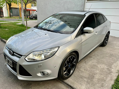 Ford Focus Titanium Powershift 