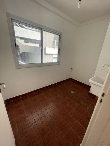 Imagen 19 de 23 de Departamento En Venta De 3 Ambientes En Lomas De Zamora