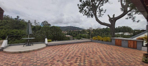 Imagen 20 de 22 de Ana Cárdenas Vende Casa En Los Naranjos Del Cafetal Mls #22-6932