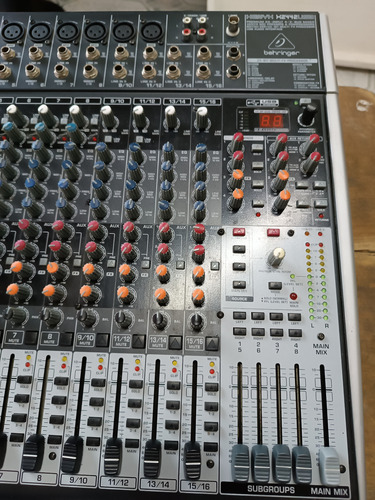 Mezcladora Beringher 2442usb (Usado)
