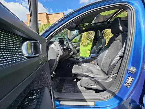 Volvo XC40 2.0 T4 R-Design