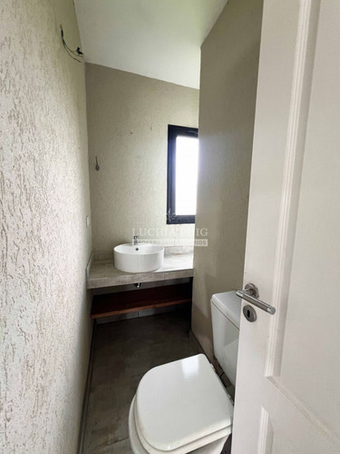 Casa En Venta Con Pileta - Lote Interno - San Matias Área 4
