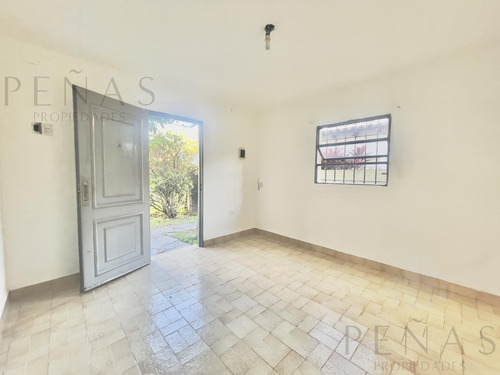 Casa Alquiler En Villa Ballester - Vivienda O Uso Comercial - 4 Amb, Jardín Y Garage