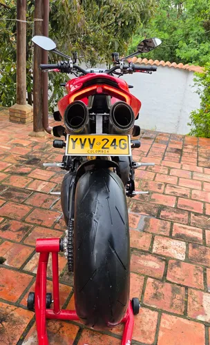 Ducati Streetfighter V4s