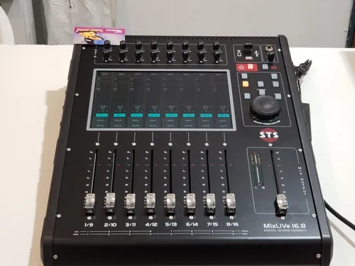 Consola Digital Sts Mixlive 16.8 * 16 Canales * Con Pantalla Tactil 10puLG * Con Estuche * Mira El Video *cuotas *