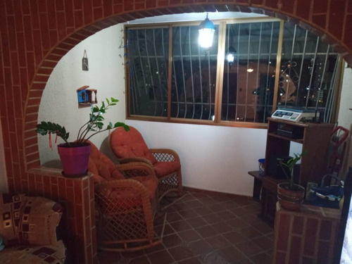 Imagen 2 de 9 de Apartamento En Venta La Candelaria