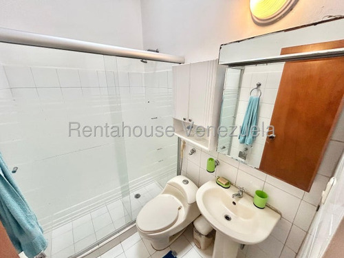 Maribel Morillo Asesor Inmobiliario De Rentahouse Vende Comoda Casa; Conjunto Privado Del Este De Barquissimeto; Posee 3 Hab. Y 2 Baños; Condominio Con Bellas Areas Comunes; Barquisimeto Lara