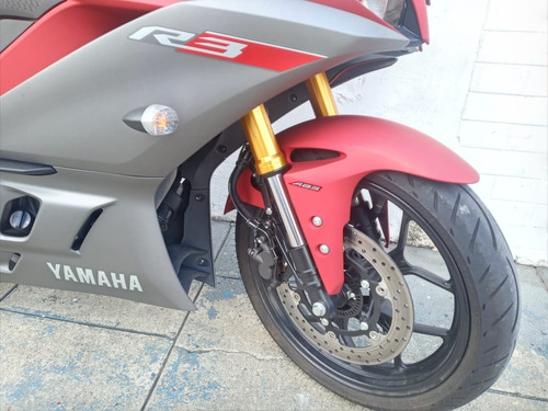 Yamaha R3 2020 Vermelha