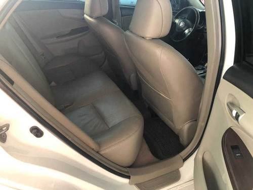 Toyota Corolla Sedan Altis 2.0 16v (aut) (flex) 2013