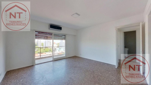 Departamento 2 Ambientes. Balcon Corrido. Piso Alto. Villa Del Parque. 58m