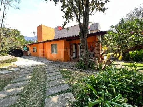 Casa En Venta En Tepoztlan, Morelos