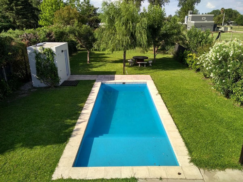 Imagen 1 de 22 de Casa Con Pileta - Roldán