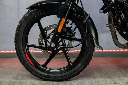 Bajaj Pulsar 180 Fi Neon 2022