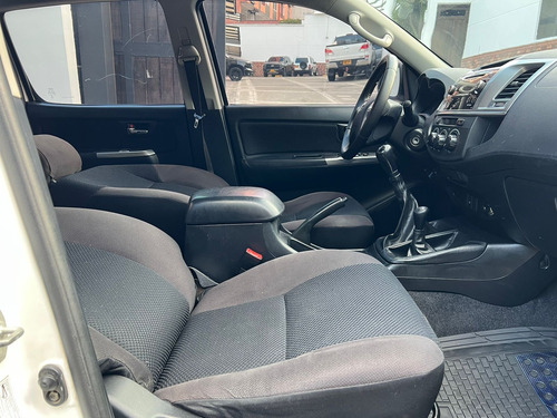 Toyota Hilux 2.7 Imv 4x4