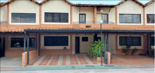 Se Ofrece Casa En Venta, Urb La Fuente San Diego