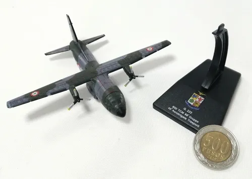 Miniatura Diecast 1/250, Alenia G 222, Italia