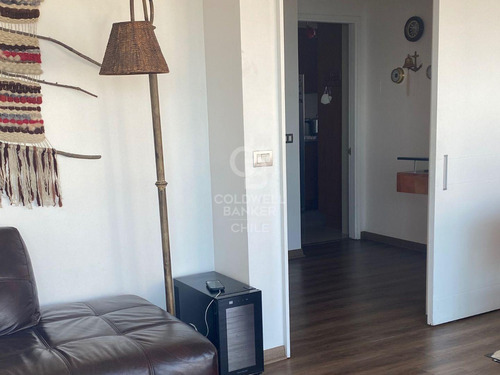 Gran Departamento Con Vista Poniente, Amoblado