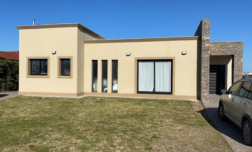 Imagen 2 de 27 de Casa En Santa Juana - Canning