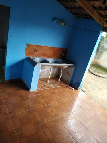 Imóvel Com 3 Construções Em Nerópolis Go