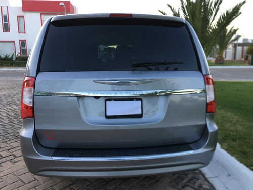 Imagen 4 de 9 de Town & Country Lx 2014 V6/3.6 Automática $ 220.000