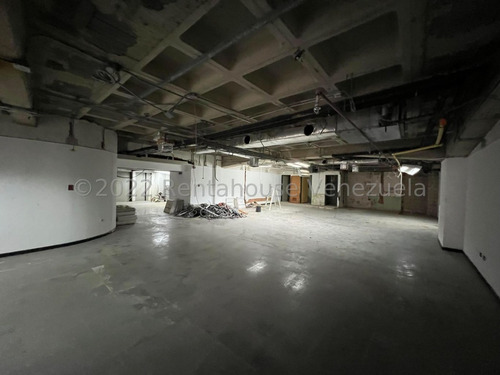 Imagen 3 de 10 de Local Comercial En Alquiler El Bosque 22-23518 María José Diaz +58 424-1747490
