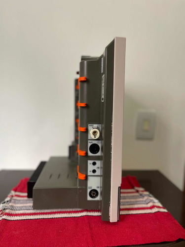 Monitor 2020 (Usado)