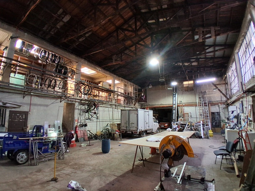 Arriendo Céntrica Bodega Comercial, Arturo Prat - Av. Matta.