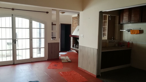 Imagen 13 de 19 de Casa En Venta De 5 Dormitorios C/ Cochera En Buceo